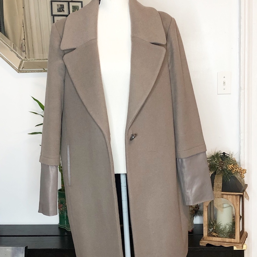 Elie Tahari Women's Gray Greece Wool Coat 14 NWOT - Picture 3 of 8